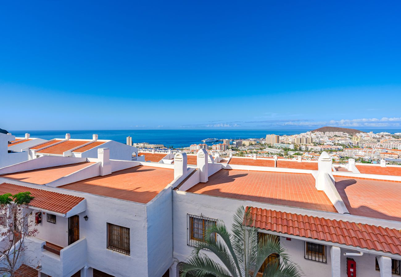 Apartamento en Los Cristianos - COZY PORT ROYAL MARGOT SUNSET VIEW HOME by LOVETENERIFE