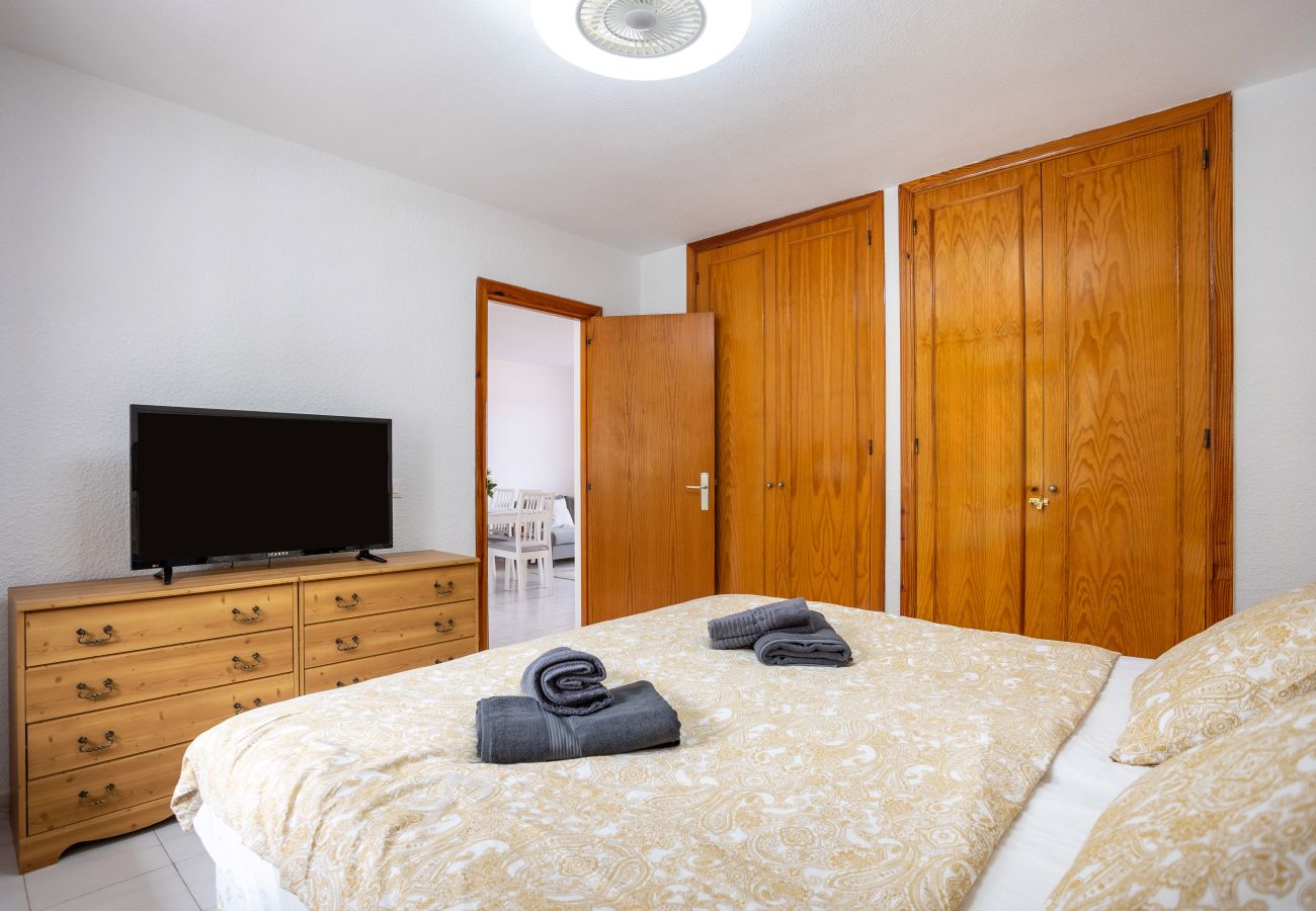 Apartamento en Los Cristianos - COZY PORT ROYAL MARGOT SUNSET VIEW HOME by LOVETENERIFE