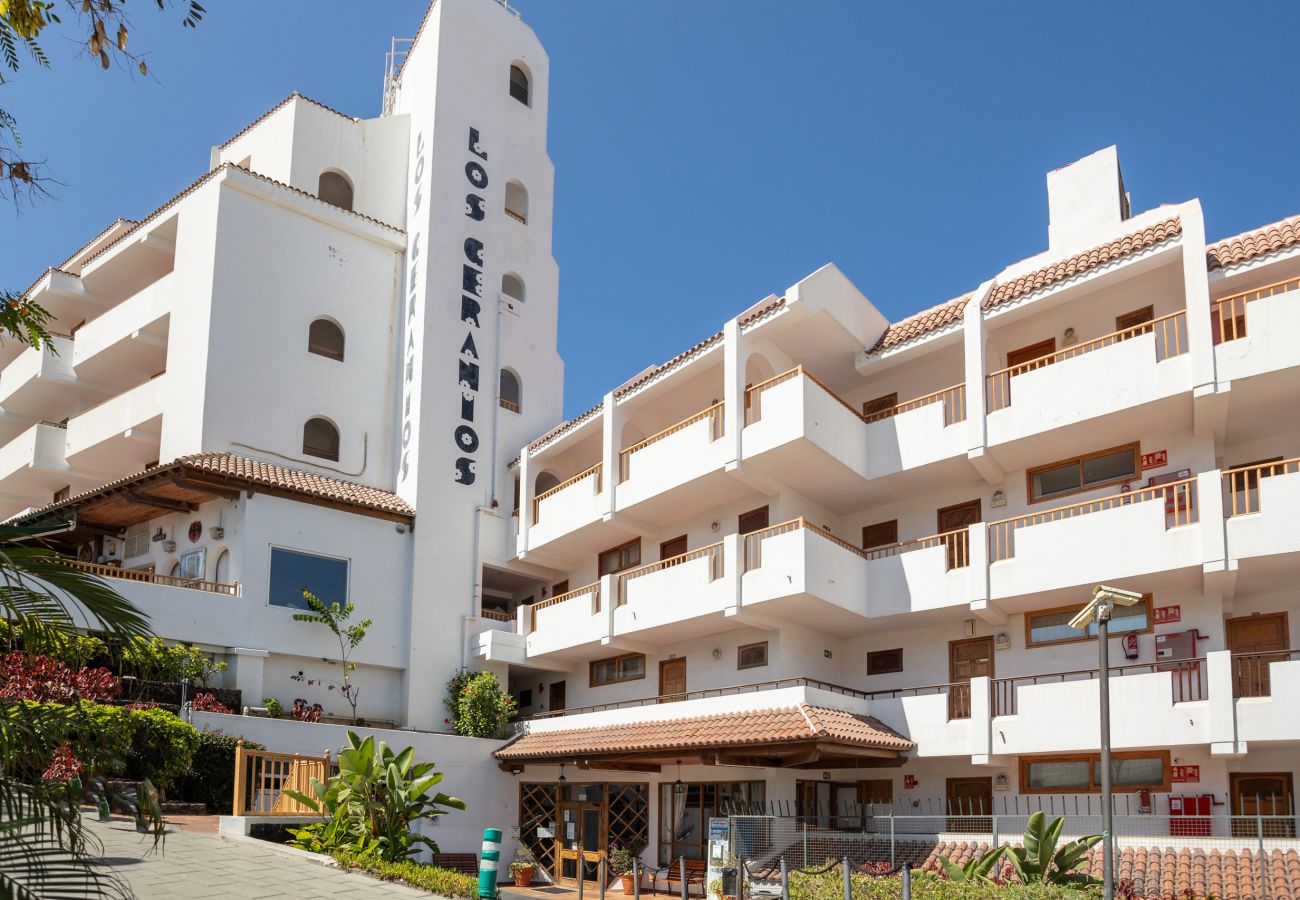 Apartment in Costa Adeje - LUXURY SAN EUGENIO OCEAN AND HARBOUR VIEW HOME by LOVETENERIFE